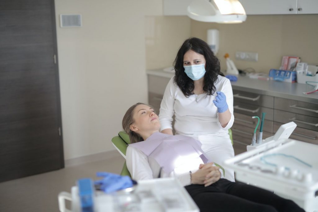 Este un implant dentar 100% biocompatibil cu organismul uman? Raspunsul specialistilor 1
